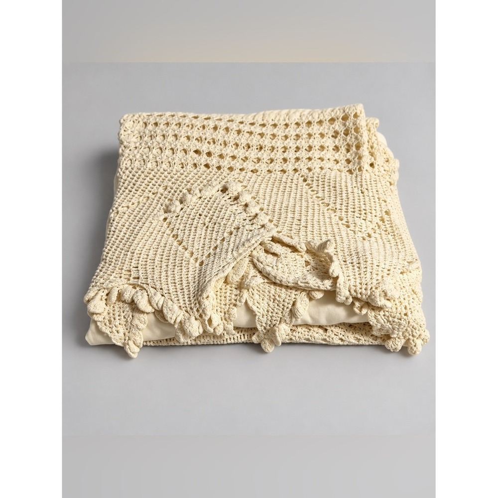 Vintage Ivory Crochet Lace Bed Skirt Full Size Cottage Victorian Bedding Duster